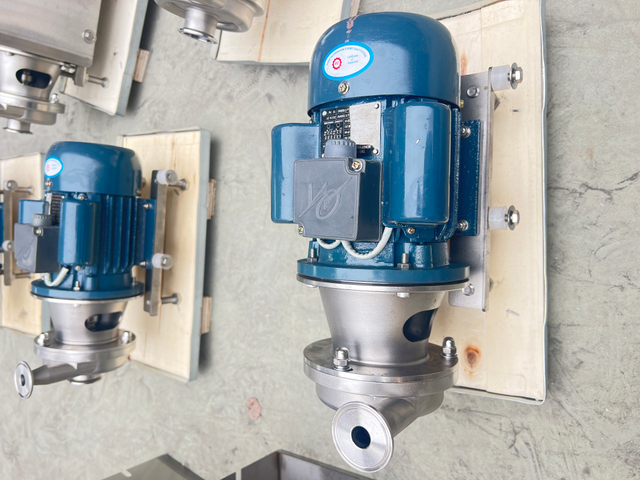 Stainless Steel Sanitary Pipe Line High Shear Mixing Homogenizer Pump with Frequency Converter for Milk