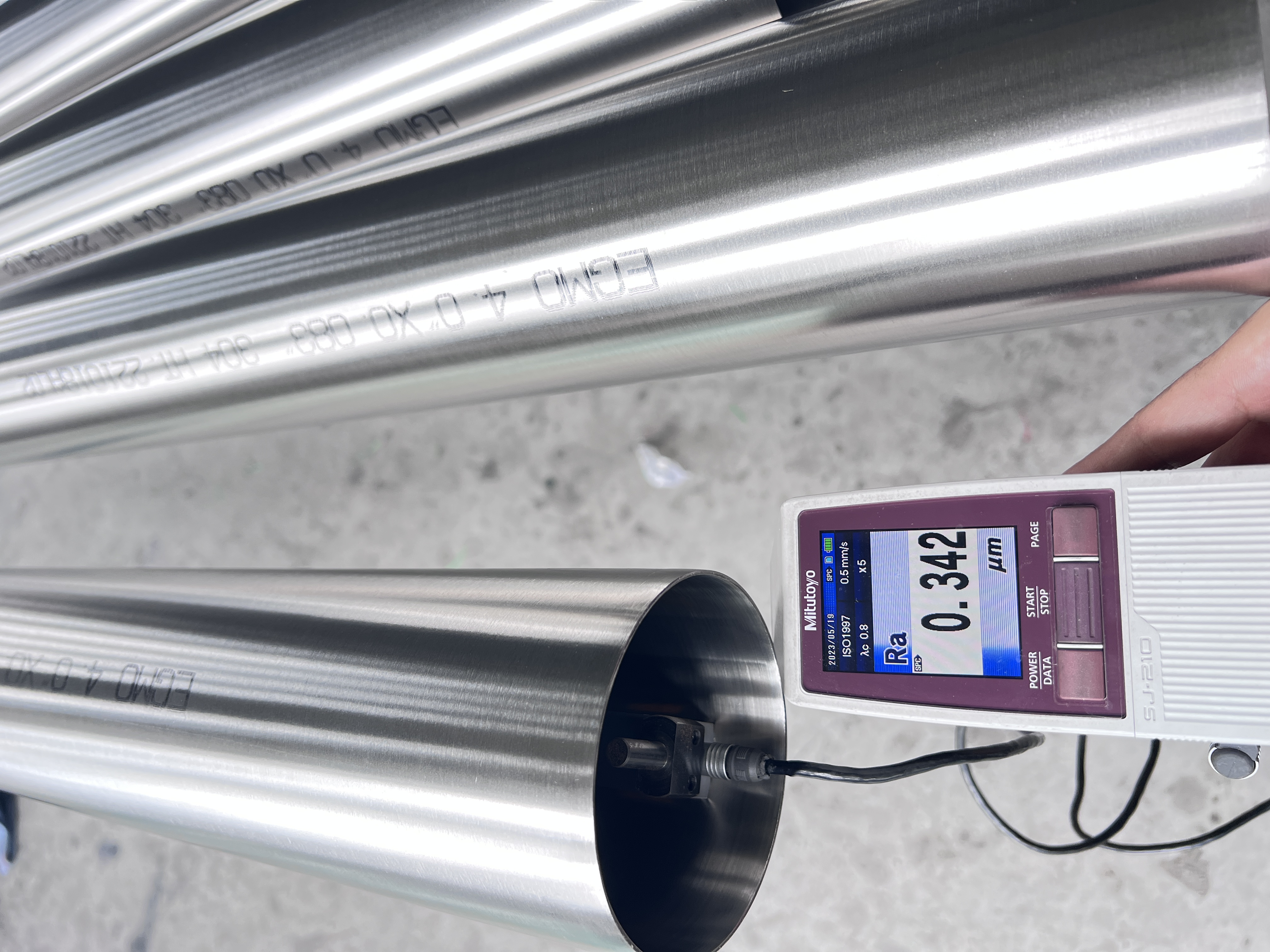 How long is the service life of stainless steel